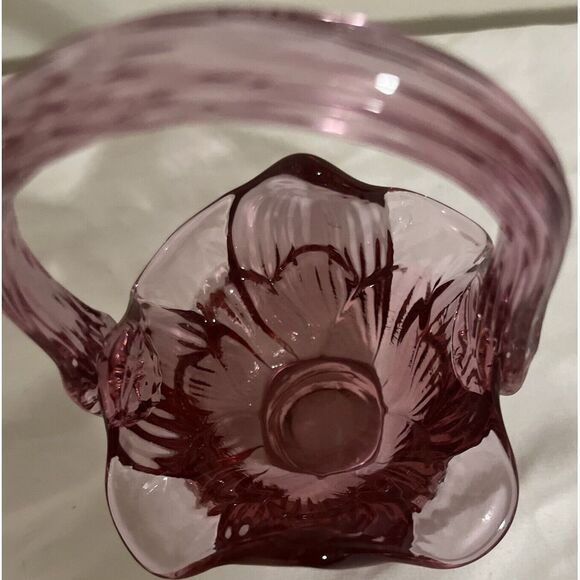 fenton amethyst purple‎ glass vase - Picture 2 of 5